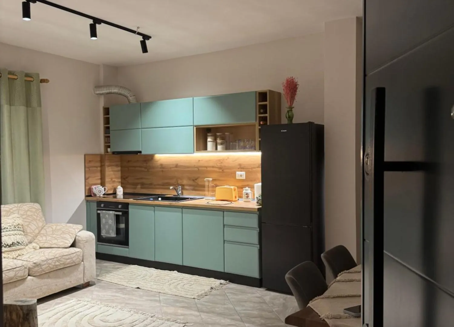 Hey Apartment 1 Hamallaj 0*,